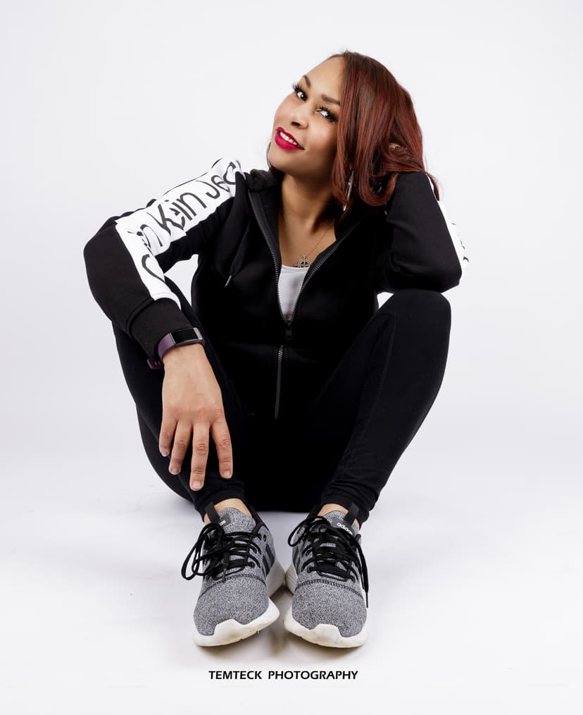 Dominique makeup look